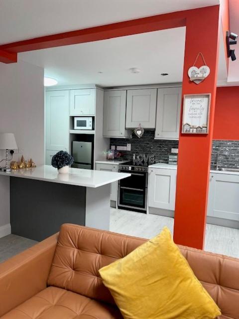 Trinity Apartments Four 1-Bedroom Apts Waterford City Centre Экстерьер фото